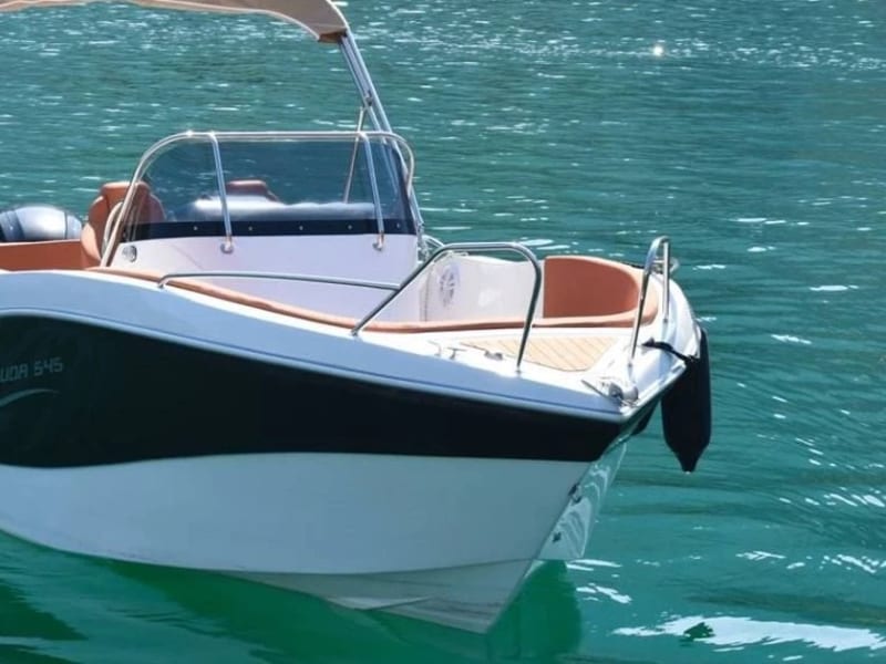 Barracuda 545 speedboat charter Dubrovnik 100HP