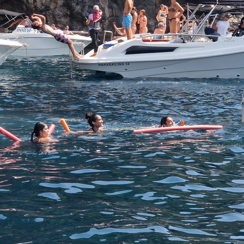 Family boat trip Dubrovnik children with life jackets