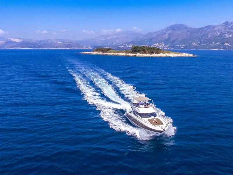 Jeanneau Prestige 440 Fly yacht charter Dubrovnik 10 guests 3 cabins